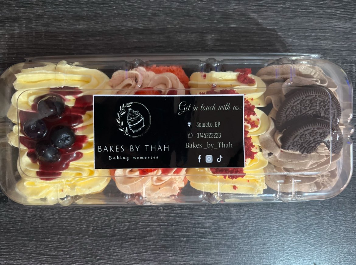 Lil_Tee031's tweet photo. Hi 🤭I am a part time baker, located in Dlamini (Soweto)and sell these on Fridays. 4 flavors for R100…WhatsApp me on 0745222223 to place your order. Please like &amp; share, my clients may be on your TL 🥰 https://t.co/ifEDhn2zQD