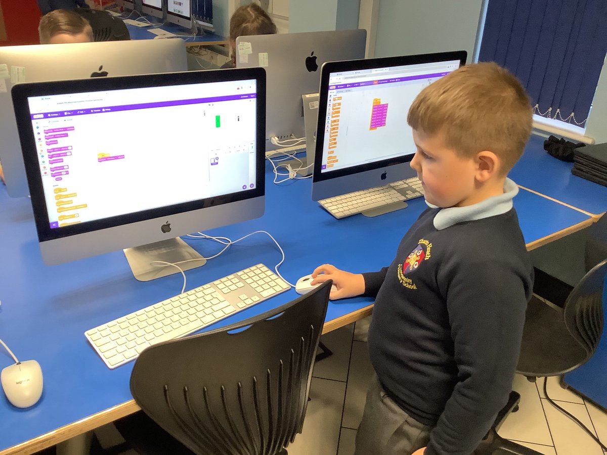 MrLM_Thatto's tweet photo. Fun in computing programming sounds and creating our own pianos! #ThattoPrim_computing https://t.co/CQGmu94DLR