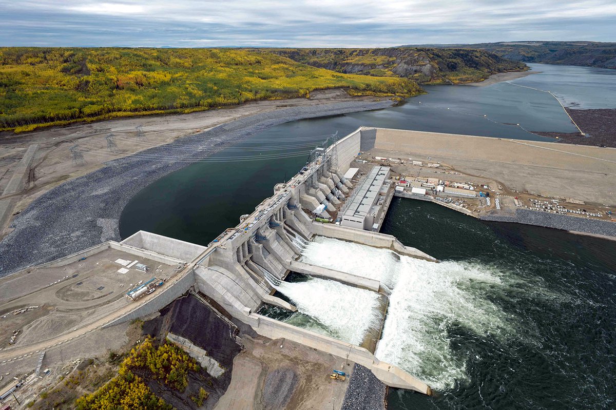 ATB_group's tweet image. #SiteC #CleanEnergy Project, 1.100 MW, for #BCHydro in #BritishColumbia, #Canada

Breathtaking views of Spillway Radial Gates and Low-Level Outlets in operation during #ReservoirFilling, playing a crucial role in #WaterFlowManagement.