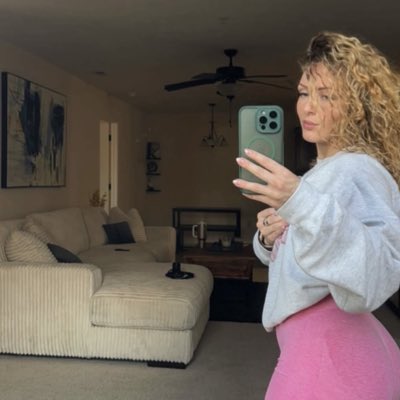 LullithD's tweet image. I'm a 30-year-old single mom with a passion for life. I enjoy trying new foods, staying active, and exploring the outdoors. Music, books, and adventure are my favorite escapes. I'm a hopeless romantic, always looking for someone to share in life's joys.