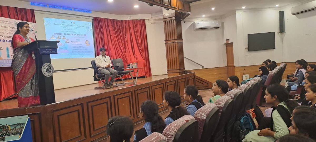 RSCBhubaneswar's tweet image. @RSCBhubaneswar a unit of @ncsmgoi @MinOfCultureGoI organised #meetthewomenscientist #InteractiveTalk #QandASession #ScienceFilmShow during celebration of #InternationalDayofWomenandGirlsinScience on 11.02.2025