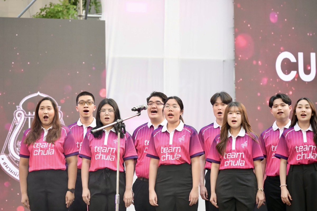 cuchorus's tweet photo. ภาพบรรยากาศขณะวง CU Chorus ขับร้องเพลงเปิดงาน “Chula Baka Begins” ในวันที่ 4 กุมภาพันธุ์ 2568 🎼💗
_____________________________
💌Official Page
Facebook : CU Chorus
Instagram : cuchorus_official
Twitter : cuchorus
YouTube : CU Chorus
TikTok : cuchorus_official https://t.co/cZYSFoTcqm
