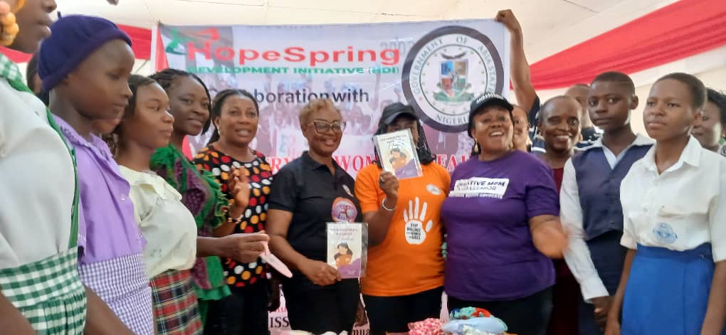 #AbiaState #Umuahia #KeepGirlsInSchool 
The Honourable Commissioner for Women Affairs in Abia State, Dr. Maureen Aghaukwa,  officially launched the Ecofriendly Pads Making Skills and Menstrual Health Education workshop in Umuahia, Abia State. 
  #MenstrualHealth #MenstrualJustice