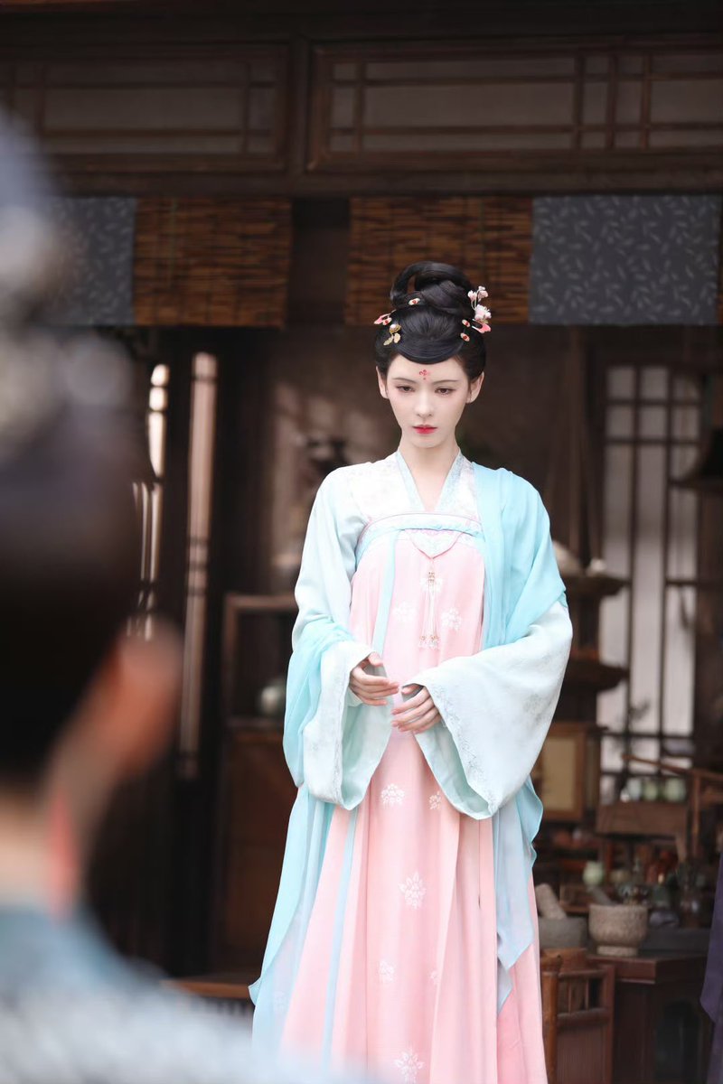 cdrama_update's tweet photo. #ZhangYuxi’s studio shares behind the scenes pics for #KillMySins
More - https://t.co/O3TUEFHI1R
#张予曦 #掌心
#ล้างบ่วงบาป https://t.co/2OQDZGIwGt