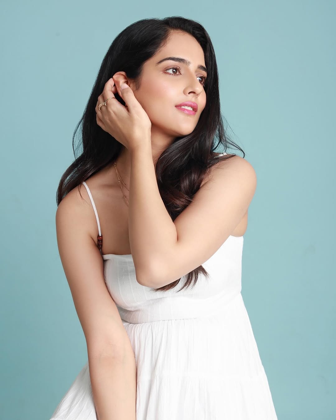 GjgfZOBWUAElR_9?format=jpg&name=large