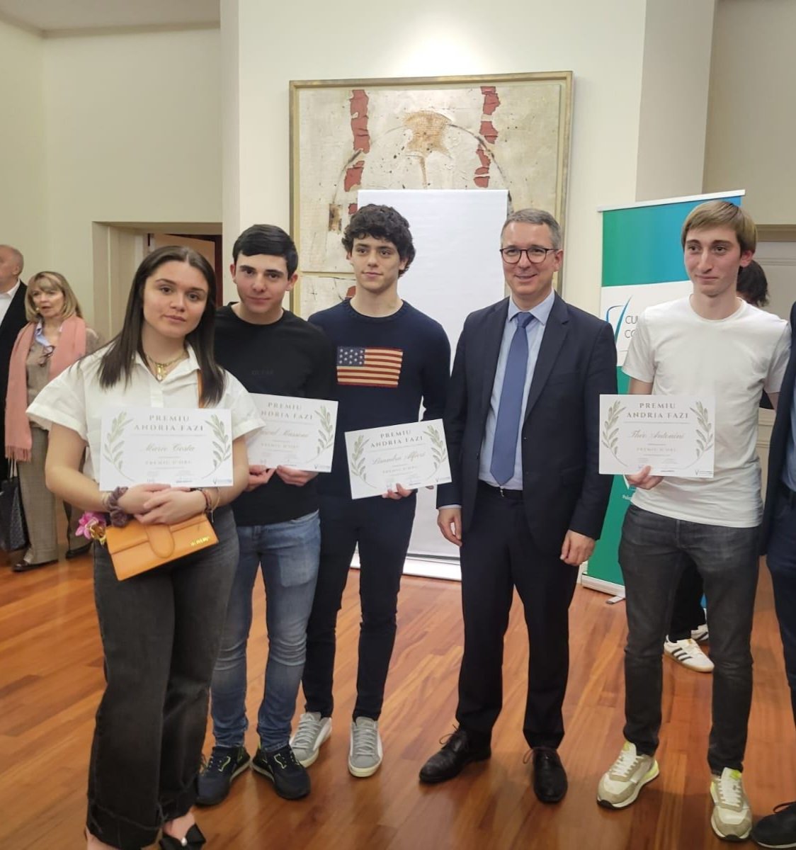 LyceeBalagne's tweet photo. Premiu Andria FAZI- Remise du prix aux laureats par M. Gilles Simeoni,Mme Marie-Antoinette  Maupertuis, en présence du Recteur M.Rémi-François Paolini,aux  5 laureats: 
ALBANO Baptiste,ALFIERI Lisandru, ANTONINI Théo,COSTA Marie, MASSONI Pascal. Bravo !@accorse https://t.co/dproZdflG0