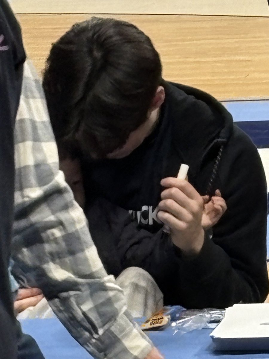 xlrla6's tweet image. 재이 안고있는 이정현 실존이라고…