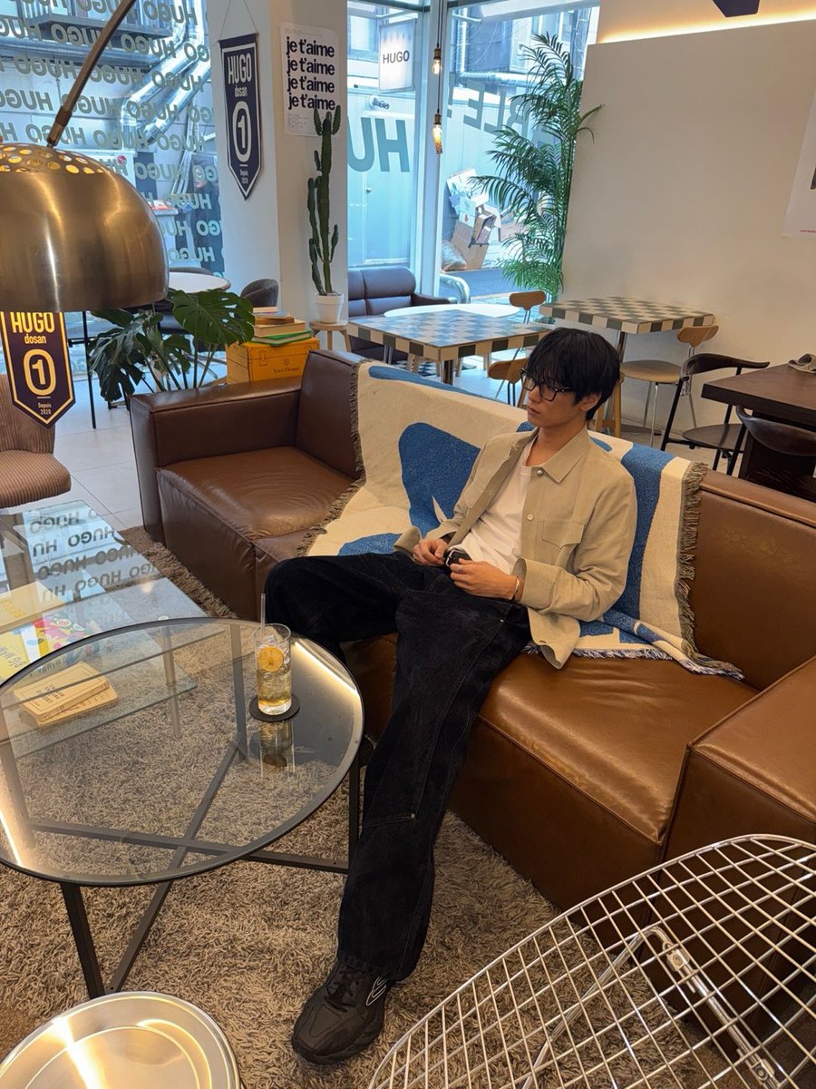 dailyljy's tweet image. 250211 🐱💬 [9:29pm kst]

juyeon sent 25 photos