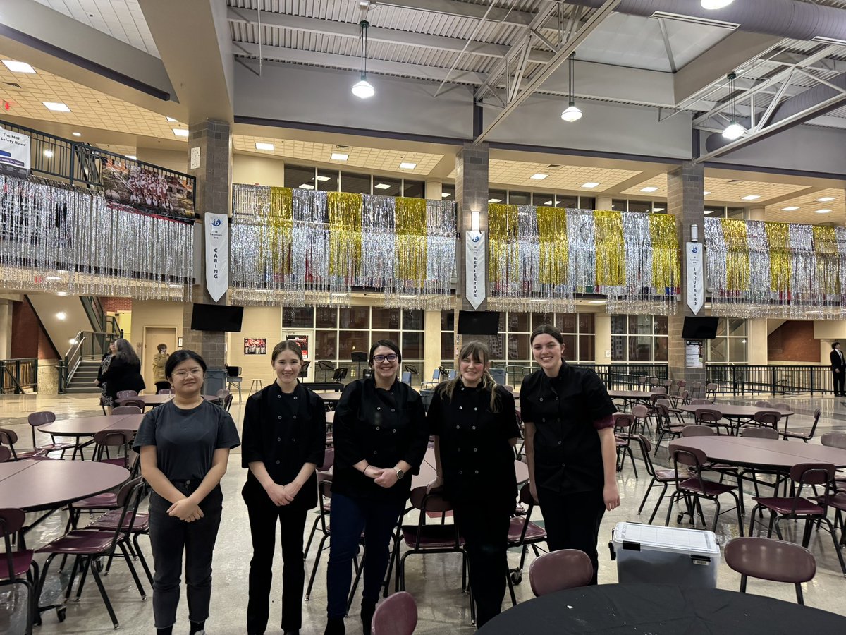 My culinary students and I enjoyed serving at the SPS founders banquet last night! It was a great success! 
<a href="/SPSCCR/">SPS College & Career Readiness</a> <a href="/CentralBulldog/">Central High School</a>
