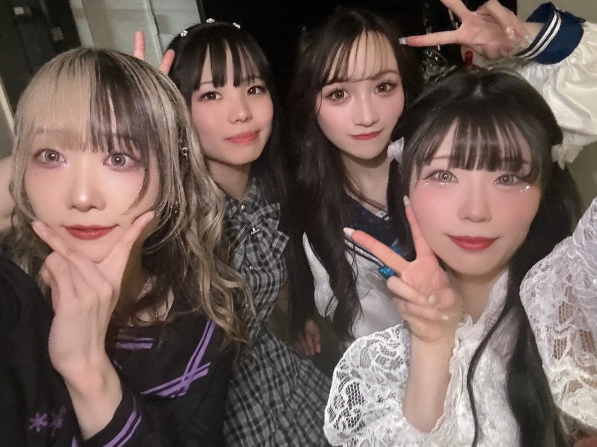 azarachi_z's tweet photo. 本日はニ現場ありがとうございました🥹

踊ってみたステージのあさん、ねおさん、さやかぽてとさんと出演させていただきました✨
楽しんで貰えたかな？💭
またどこかでご一緒出来るよう日々頑張ります🩵

コズパレも新カバー曲お披露目だったのでドキドキとまらなかったです😂

#踊ってみた #アイドル https://t.co/V6t39rjZTB