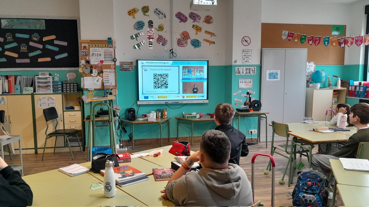 Hoy #DíaDeInternetSegura hemos asistido en directo al Taller propuesto por <a href="/INCIBE/">INCIBE</a> .