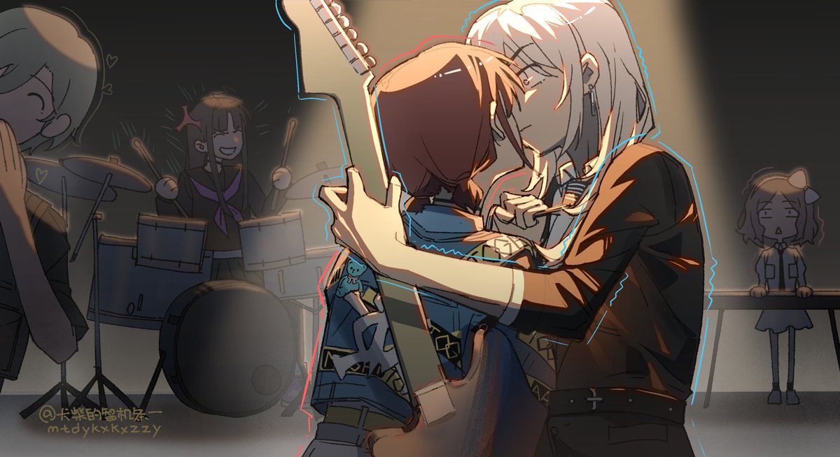 #ガルクラ #GirlsBandCry
你们家主唱怎么在舞台上强吻吉他手啊？🤩