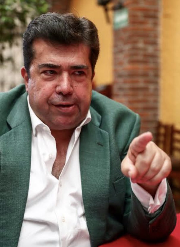 galvanochoa's tweet photo. 🔵 #Twiteratti

¿Se acuerdan del amigo diputado de @RicardoMonrealA que le presta austeramente su helicóptero? @PedrohacesO no sólo es diputado de Morena y líder sindical, sino un próspero empresario que tiene un modesto rancho de ocho hectáreas. Lujos a la Elba Esther.

✍🏼 Leonardo Nuñez González @leonugo

👉🏼 https://t.co/kU9AtOj9l0