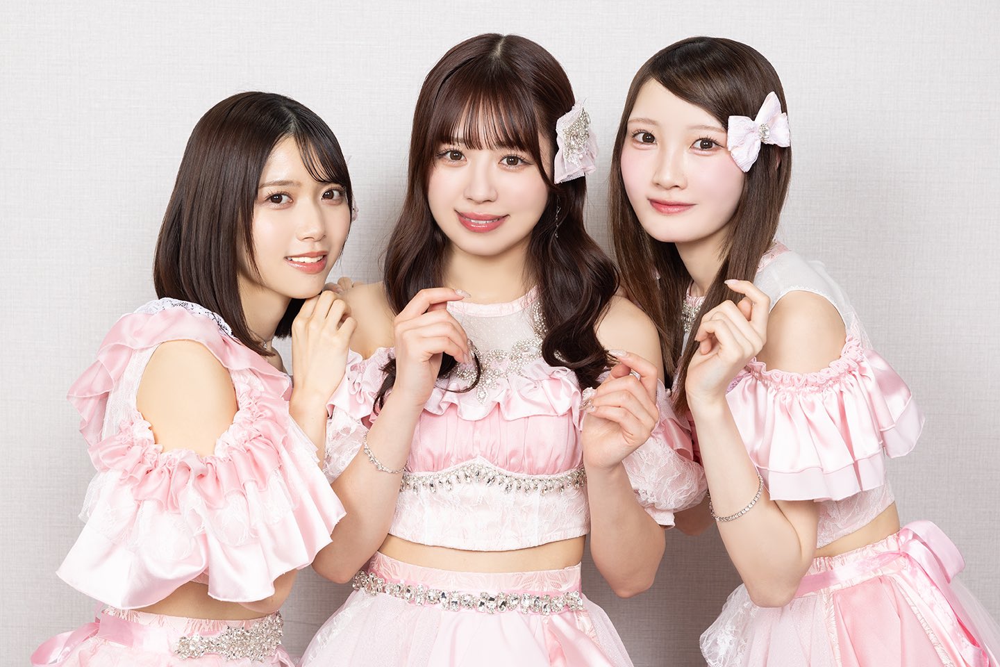 FAVE IDOLSコラボグッズPeel tha Apple佐藤涼風 💜✨新アー写公開✨💜 佐藤涼風 @suzuka_unlame #佐藤涼風 #ぴる
