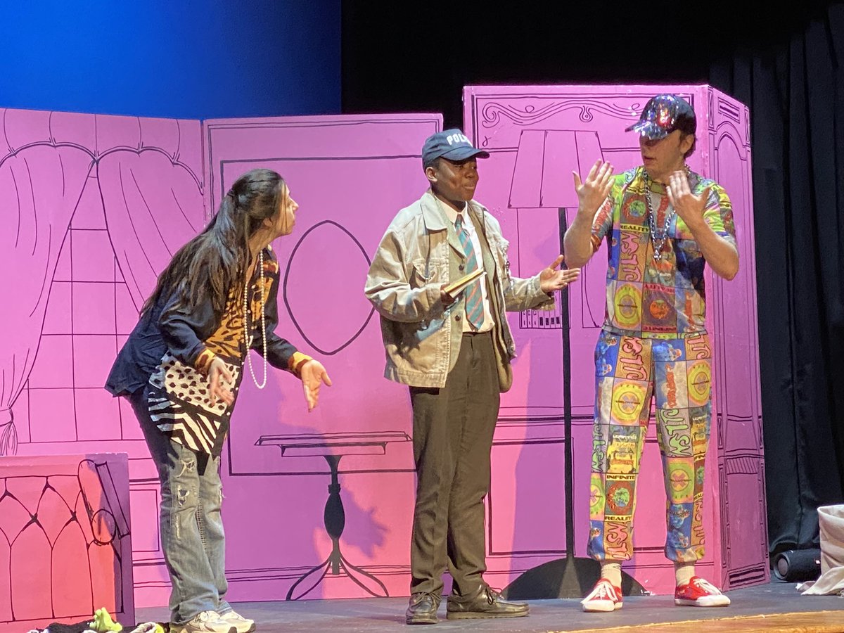 Student involvement in #prendresarevanche by <a href="/OnattiProdsLtd/">Onatti Productions</a>  this morning. Great job Tim, Seb, Teni and Fore!