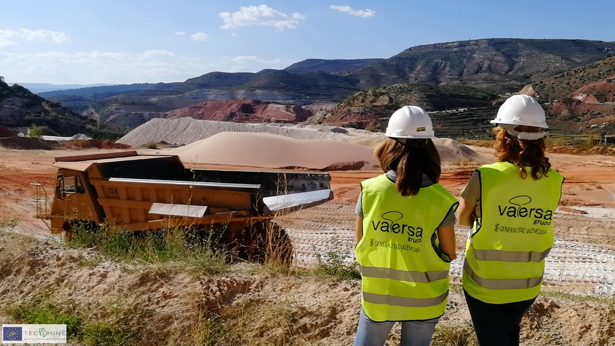 🗓️🔬 Hoy #11F2025 celebramos el #DíaMujerYNiñaEnCiencia reconociendo el papel de las investigadoras en la #restauraciónecológica.

👩‍🔬🌿 En #LIFETECMINE queremos visibilizar el talento de muchas mujeres que trabajan para recuperar #ecosistemas y promover un futuro más verde.
