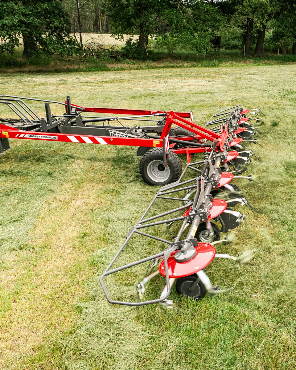 🌾What’s the key to achieving perfectly dried crops? Discover how the intensive action of our MF TD 1028 X TRC makes it possible! 💪
 
Find out more about this #MasseyFerguson product ➡️ bit.ly/42eQLmw