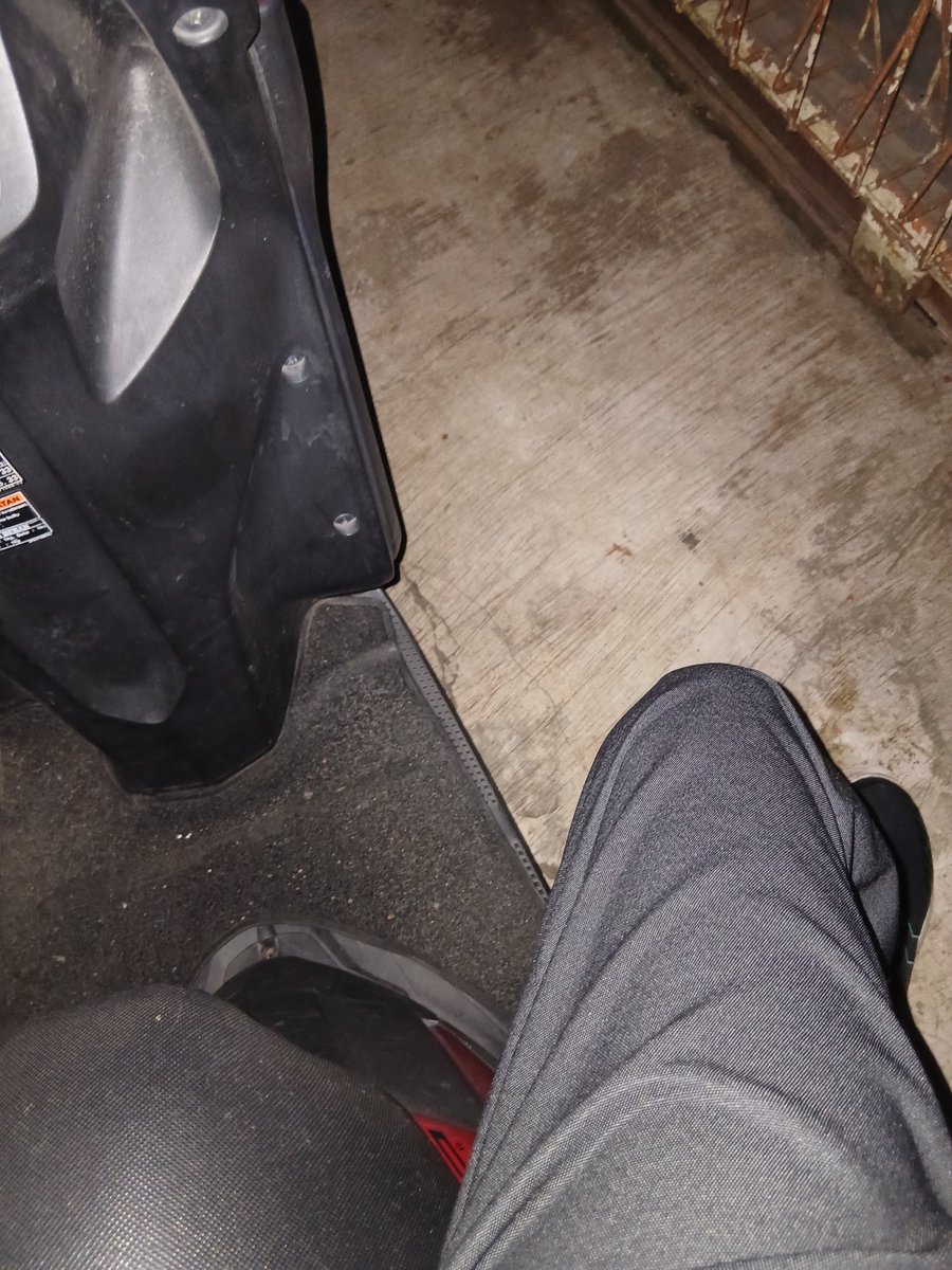 Sat set sat set, ehh tau taunya nyasar ke rumah nenek 😅😅