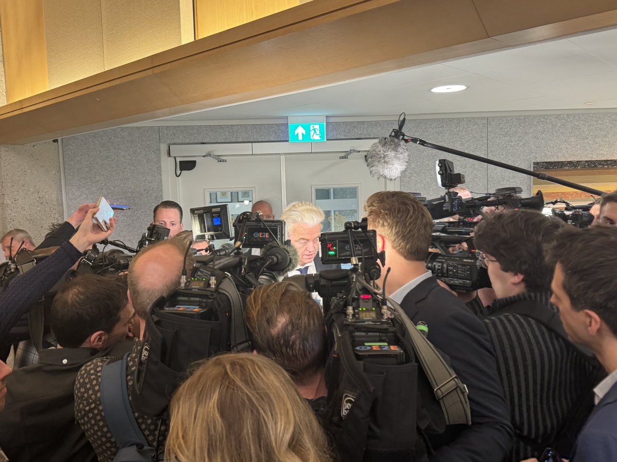 Wilders: fractie is unaniem, niets aanpassen aan wetsvoorstellen over asiel. “Anders is het afgelopen.” #asiel #faber