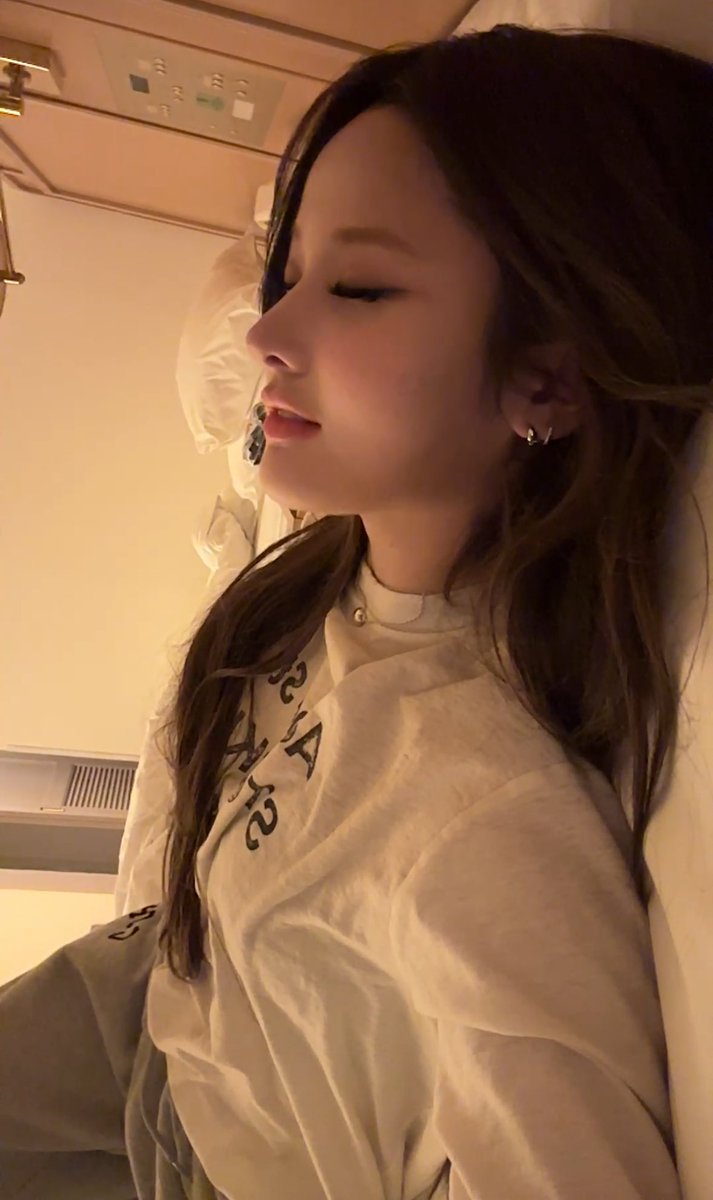 juliebabo tweet picture