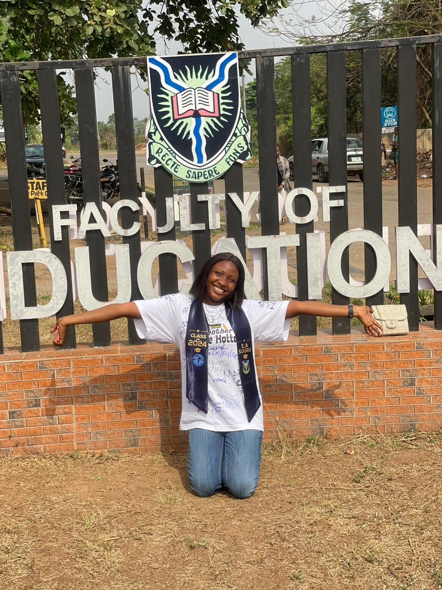 ElizabethSuuru's tweet photo. Finally a graduate.......
God did🤲 https://t.co/gHsHPnIS8s