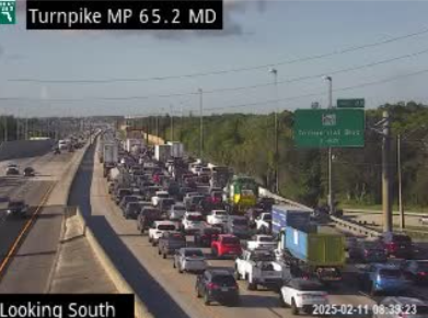 wpbf_yasmine's tweet image. COMMUTERS TO BROWARD: Avoid the southbound Turnpike. A crash has two lanes blocked approaching Commercial Blvd. and the backup is passing Atlantic Blvd. I would take I-95 southbound to Commercial Blvd. instead to avoid a 5-mile backup #FirstWarningTraffic @WPBF25News