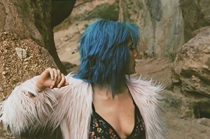 HALSEYBRSL's tweet photo. Faltam menos de 200 dias para Halsey revelar a surpresa de 10 anos do BADLANDS!

A contagem regressiva está programada há quase 2 anos. https://t.co/fC9xpNrLMN