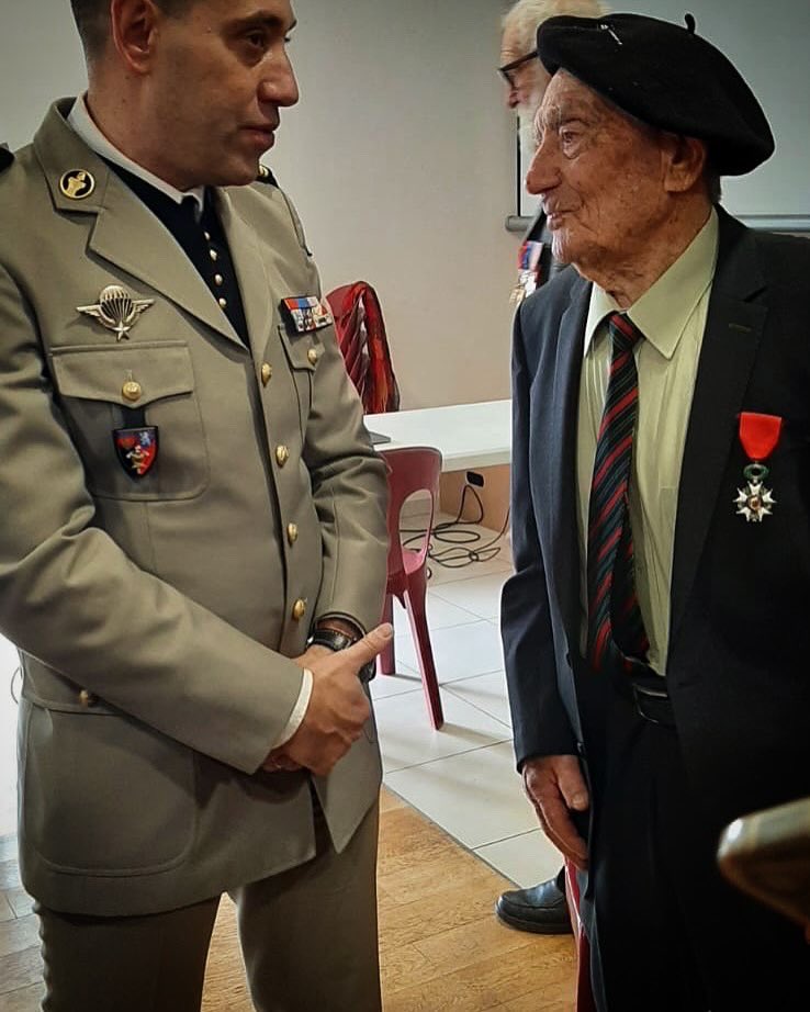 riisc_1's tweet image. À 99 ans, Raymond Dutertre, dernier résistant du maquis de Plainville et libérateur de Nogent-le-Rotrou en 1944, a reçu la Légion d’honneur le 8 février 2025. 🎖️

Le chef de corps et une délégation de l’UIISC1 étaient présents pour assister à cet hommage solennel. 🇫🇷

#memoire