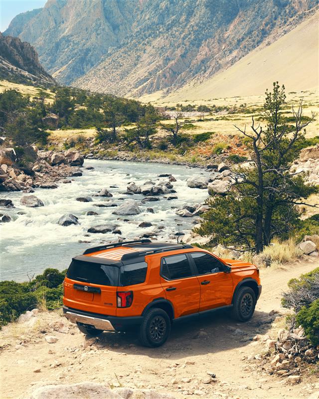 Honda's tweet image. The all-new #HondaPassport is on sale now. Ready to explore the off-road? Get yours: honda.us/3Xjj5kr