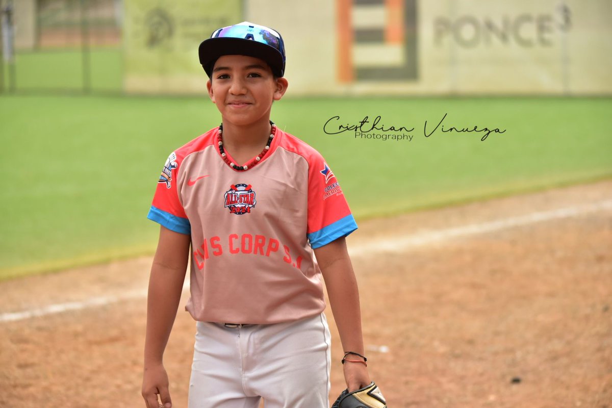 Me gustaría solicitar una oportunidad para que mi hijo pueda demostrar su talento y compromiso en su club de béisbol. Es un niño apasionado por el deporte y está dispuesto a esforzarse al máximo para aprender y mejorar. Agradezco mucho cualquier oportunidad que puedan brindarle
