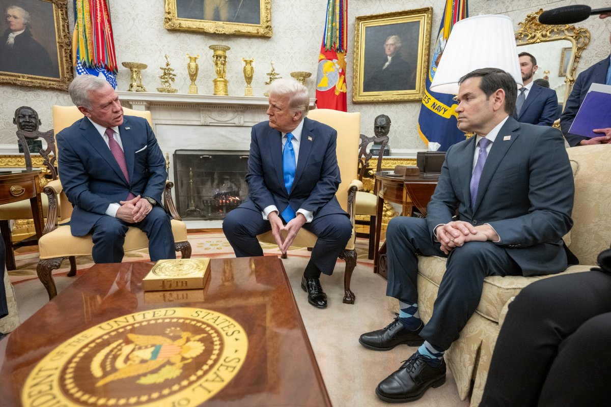 🇺🇸🇯🇴 <a href="/KingAbdullahII/">عبدالله بن الحسين</a> to President Trump: "I truly believe, with all the challenges that we have in the Middle East, that I finally see somebody that can take us across the finish line to bring stability, peace, and prosperity to all of us in the region."