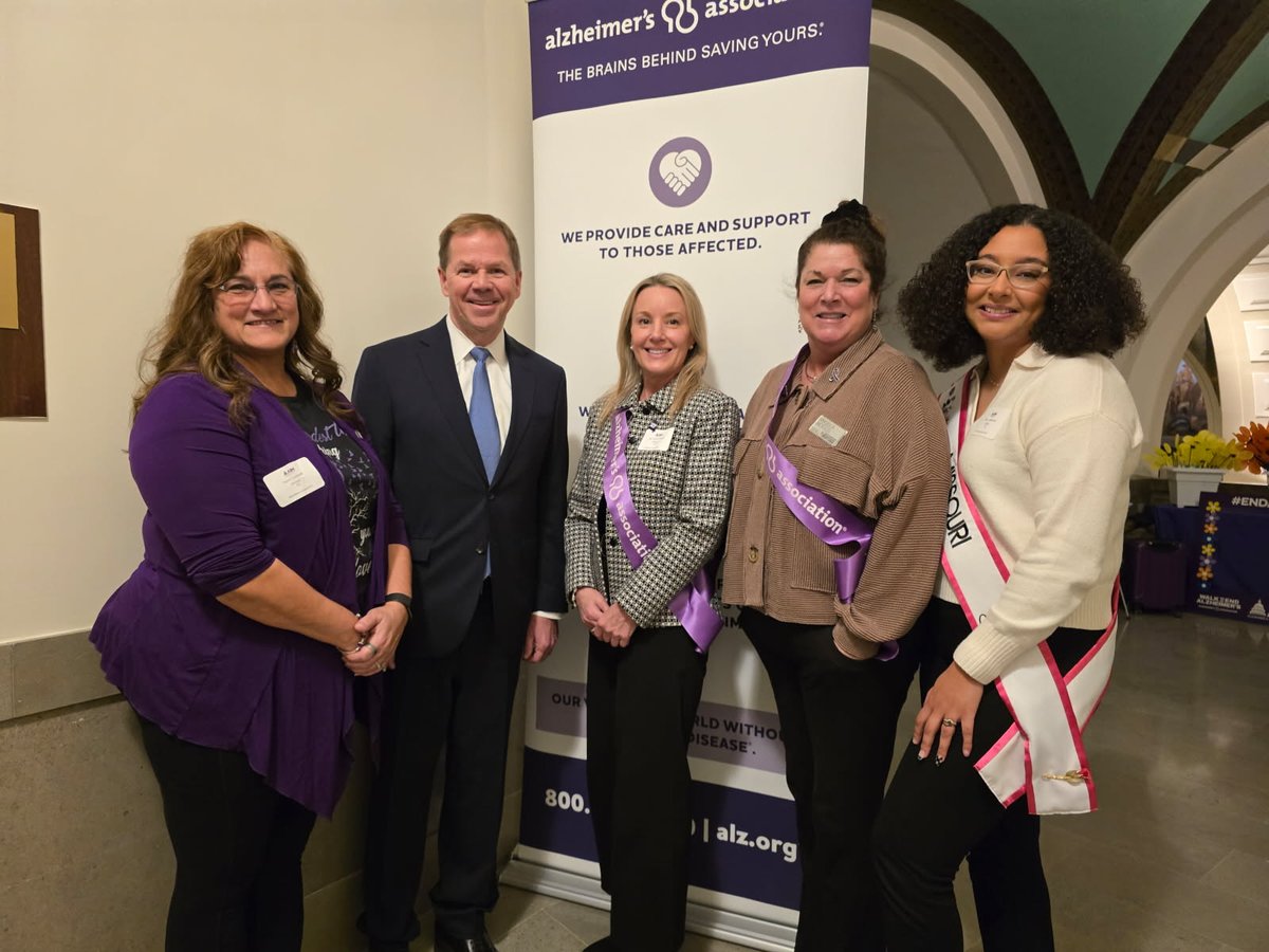 Newly-elected Missouri Lieutenant  Governor David Wasinger stopped by during lunch to visit with advocates attending Memory Day.