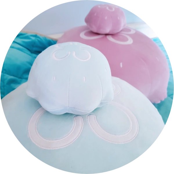 SaftyAsh's tweet photo. I just received Moon Jelly Plushes by Umvvelt from AlfredVasquezJr via Throne. Thank you! https://t.co/ZFOnsM9aDA #Wishlist #Throne https://t.co/KhShVVp6JL