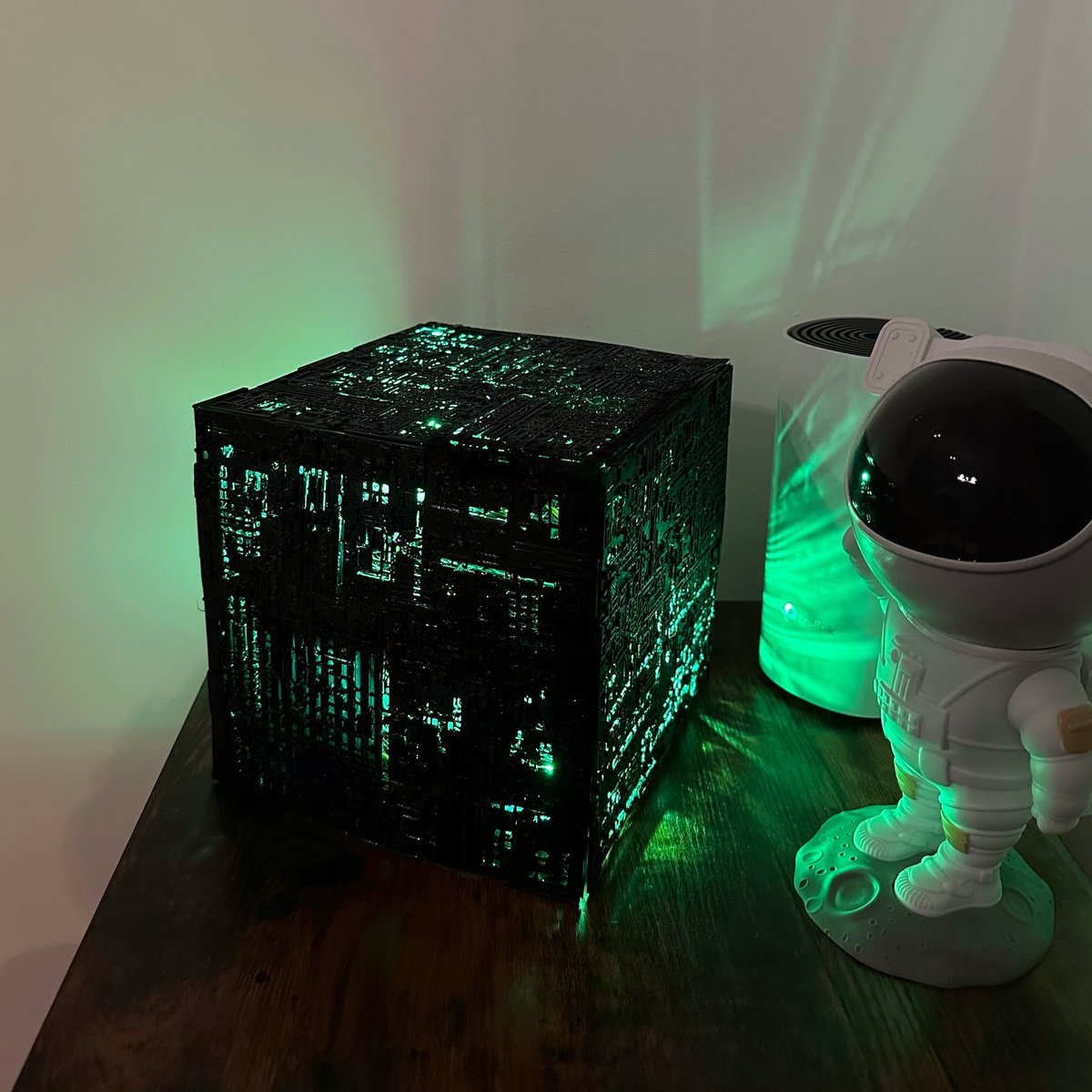 So, in case you’ve been wondering what I’ve been up to this year😅

I challenged myself with setting up a Linux server, but as a big <a href="/StarTrek/">Star Trek</a> fan, I had to turn it into a Borg Cube. Designing custom parts for 3D printing was another challenge.
Still happy with the final result🤖