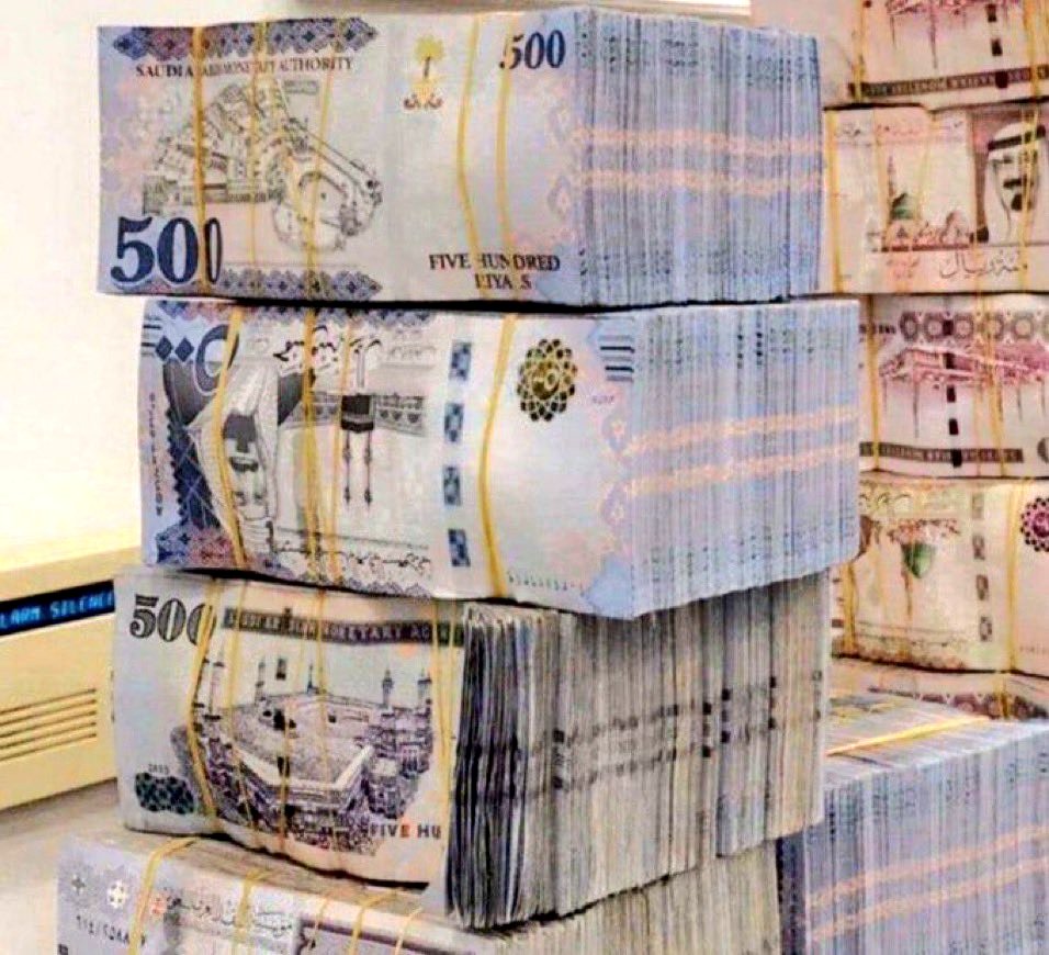 بختار حسابين من التغريدة هذي 
      هديه "30 " الف ريال 
         موعدنا بعد الفجر 
رتويت للتغريدة + لايك❤️ + تعليق بنقطه👌
ملك الاردن
#هاف_مليون #هدى_حسين
#السوق87 #الاهلي_النصر
#مطار_القاهرة
#تزوج_بسهوله_مع_تطبيق_استقرار