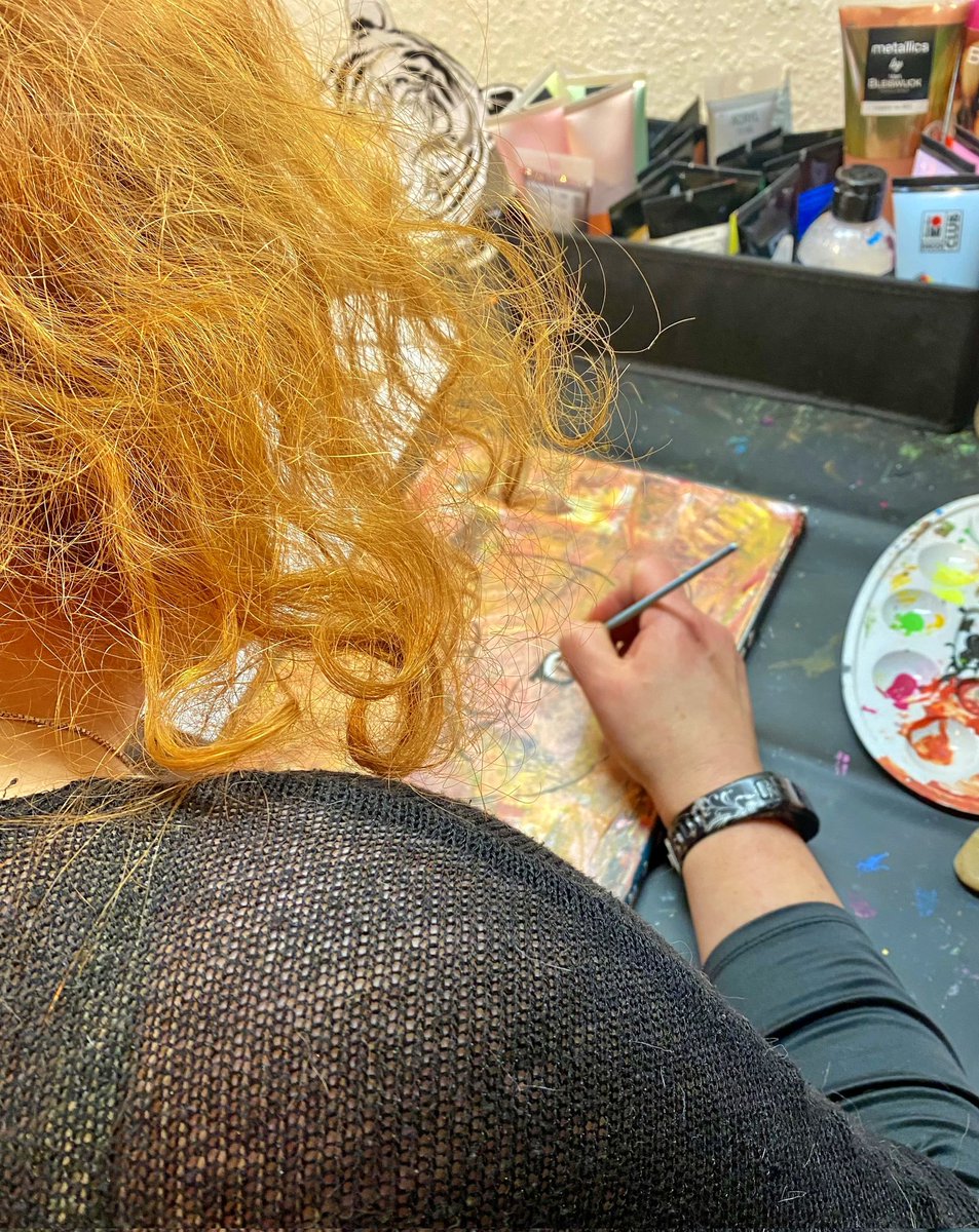 Harti239's tweet image. Im Atelier... entspannen.