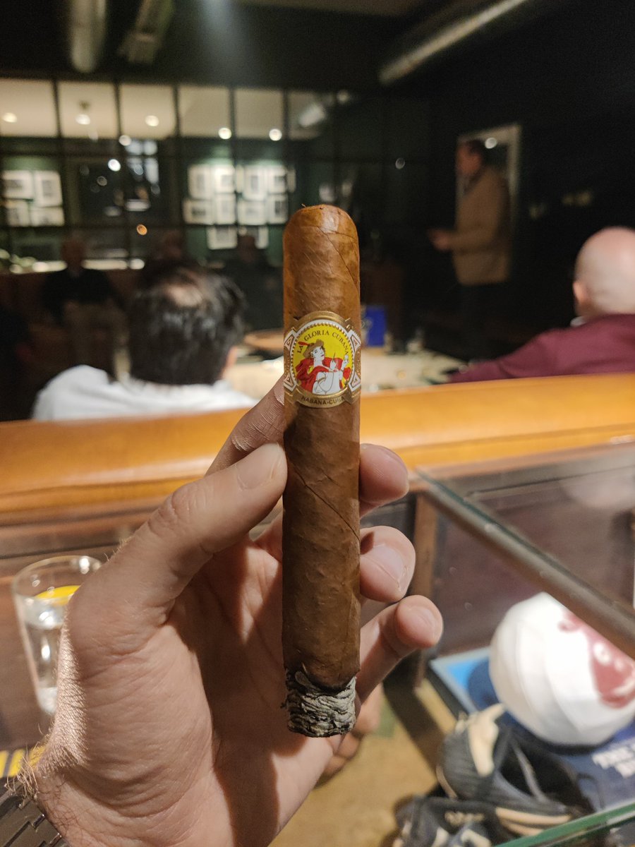 VictorxSR's tweet photo. La Gloria Cubana Turquinos 
@pasionhabanos https://t.co/wlXcBUNtH9