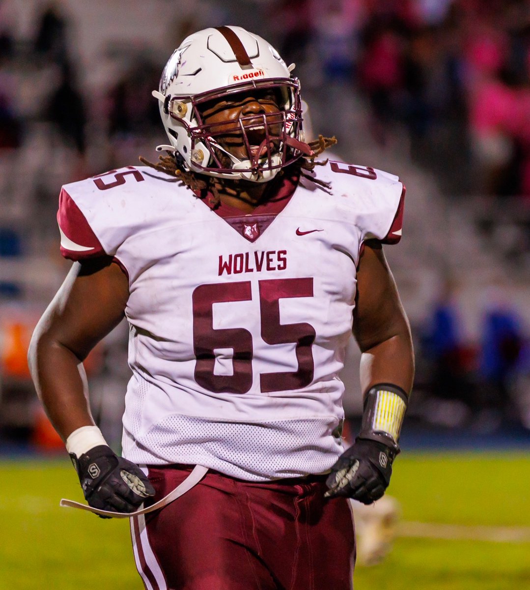 We caught up with new SIU DL <a href="/GavinTinchPR/">Gavin Tinch</a> (6-4, 300 | Prairie Ridge HS), and he’s ready to bring his talent—and a few riffs—to Carbondale.

🔥 Why SIU? “One of the first things that even swayed me into the direction of SIU was their coaching staff. Very friendly and warm but you