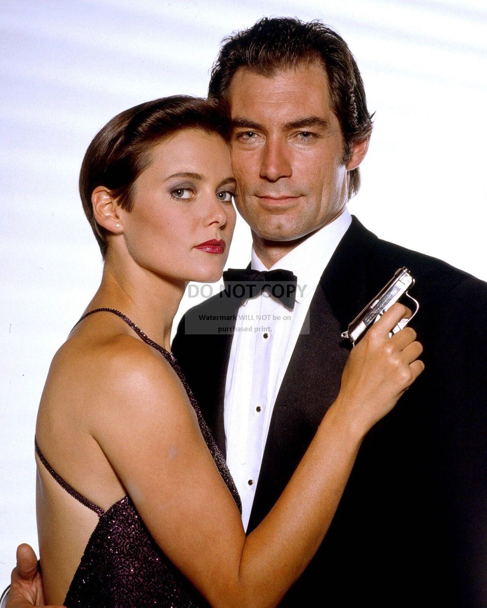 Oshum69's tweet image. Hoy cumple 64 años la actriz y modelo Estadounidense Carey Lowell
#Americanactressandformermodel
#CareyLowell
#Musa
#BondGirl
#LicencetoKill
#TheGuardian
#FierceCreatures
#SleeplessinSeattle
#ClubParadise