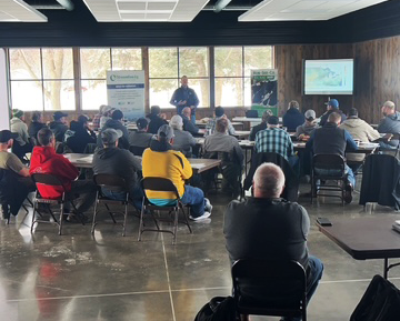 RobSeeCo's tweet photo. A snowstorm and -11 temperatures couldn't deter people from showing up to our Forage Summit in Sioux Center, IA! Inside, attendees are staying warm and hearing the latest insights on silage technology, agronomic practices, and livestock nutrition. https://t.co/Zgy6cDt7UW