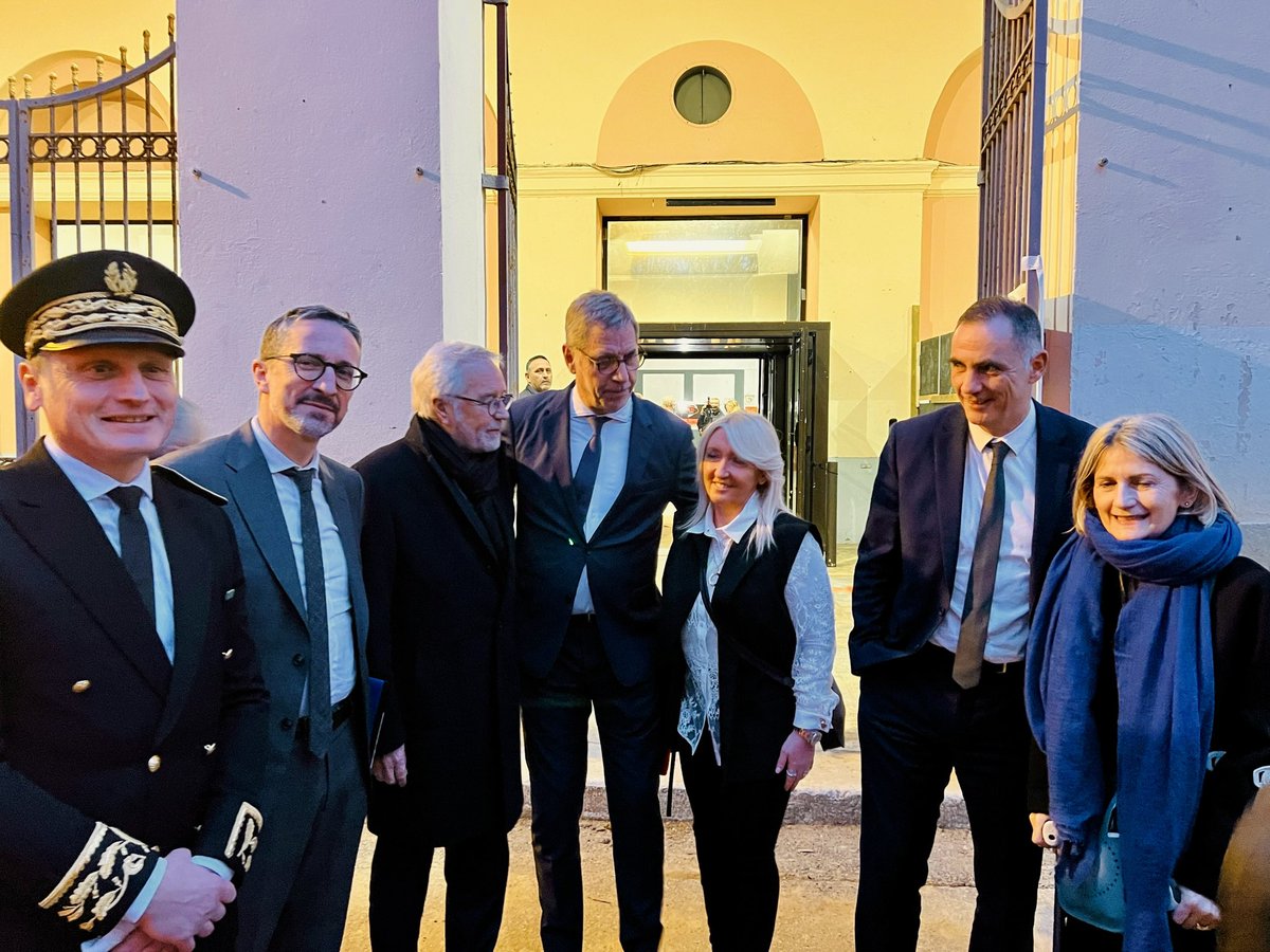 Un projet parmi les plus ambitieux que notre ville ait connus, pour les Bastiais et les Corses. 

✍️ Signature du contrat de projet Théâtre avec l’État, financé au PTIC pour 17,3M€.