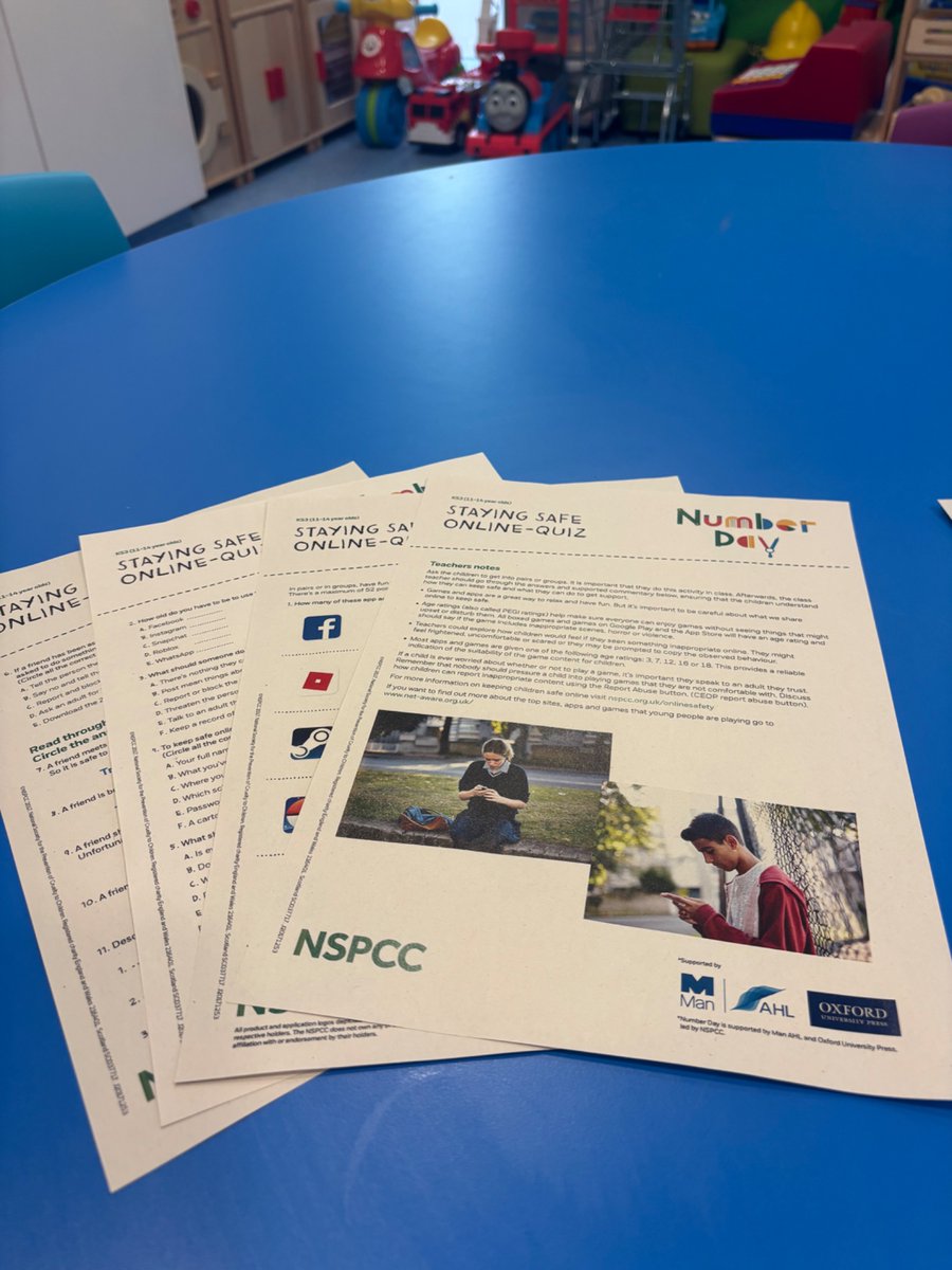 DGFTSafeguard's tweet photo. It’s #SaferInternetDay today &amp; we’ve been busy raising awareness of keeping safe online around our paediatric areas. We’ve also been discussing with staff how to identify &amp; respond to online harms 💻📱 @DudleyGroupNHS @NSPCC @DudleyDSPP @teampaeds https://t.co/0tW9DKz1Lg