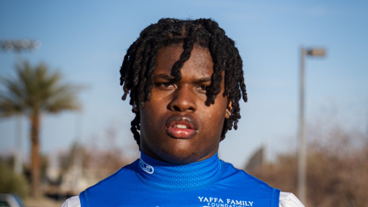 Six Star Football | PLUS+ (@sixstarfootball) on Twitter photo EVENT COVERAGE | Get to know the rising LB and TE prospects who made noise at Battle Vegas
⭐️Physical athletes shine at Vegas Battle 7v7, Ends & LBs🔥
STORY:▶️🔗sixstarfootball.com/article/event-…
<a href="/MicahArellano4/">Micah Arellano</a> <a href="/ChaseTheChosen1/">Chase Correthers</a> <a href="/TheAustin_Coles/">Austin “AC” Coles</a> @K3EEEZYY <a href="/ThatBoy__15/">Rahmeer Henderson</a> <a href="/elijohnson521/">Eli Johnson</a> EVENT COVERAGE | Get to know the rising LB and TE prospects who made noise at Battle Vegas
⭐️Physical athletes shine at Vegas Battle 7v7, Ends & LBs🔥
STORY:▶️🔗sixstarfootball.com/article/event-…
<a href="/MicahArellano4/">Micah Arellano</a> <a href="/ChaseTheChosen1/">Chase Correthers</a> <a href="/TheAustin_Coles/">Austin “AC” Coles</a> @K3EEEZYY <a href="/ThatBoy__15/">Rahmeer Henderson</a> <a href="/elijohnson521/">Eli Johnson</a>