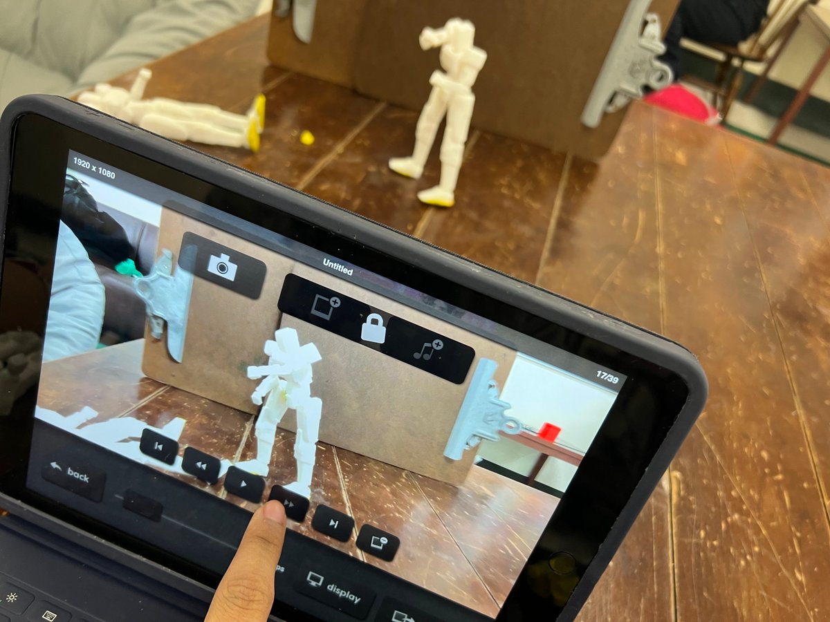 MrsYorkME's tweet image. I LOVE watching students create and am excited to see their finished #stopmotion projects! #animation #teachingrocks #studentcreators
