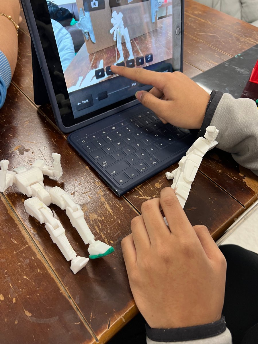 MrsYorkME's tweet image. I LOVE watching students create and am excited to see their finished #stopmotion projects! #animation #teachingrocks #studentcreators