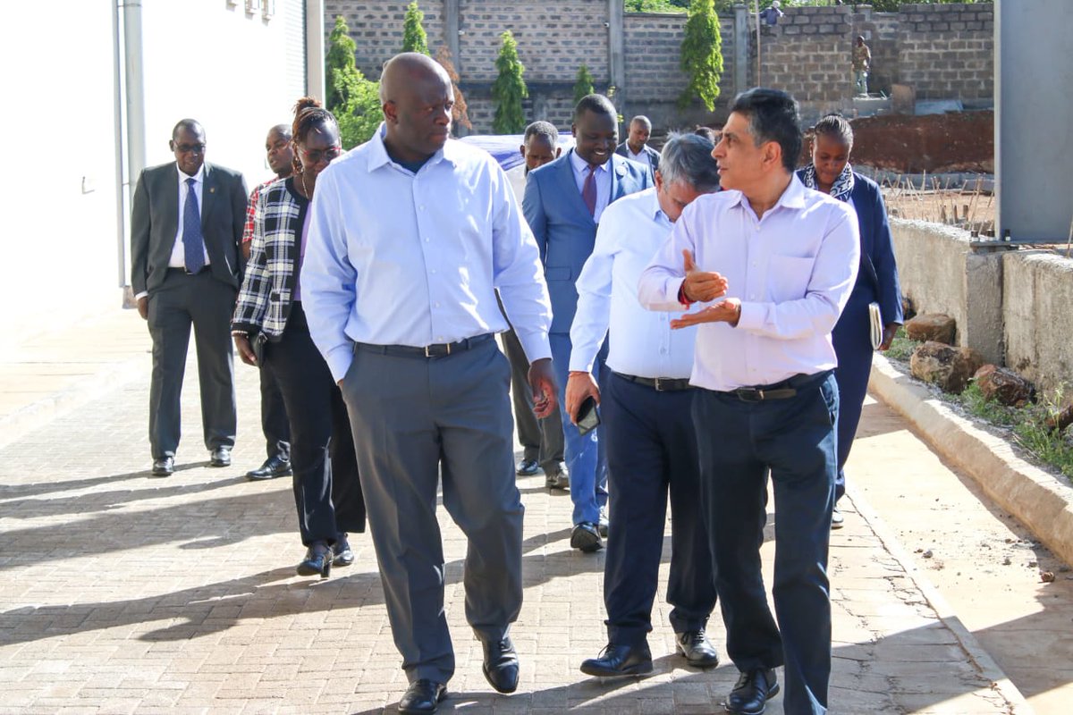 Trade_Kenya's tweet photo. Trade PS @AlfredKOmbudo today visited @Sai Pharmaceuticals in Thika, Kiambu County, an exporter of pharmaceutical and sanitary products. He was received by the company’s CEO Rajiv Joshi and Director, Hygiene Division, Bhavesh Kotecha. @GovLeeKinyanjui @MITIKenya @NipNap_Kenya https://t.co/jVaV4BW0GF