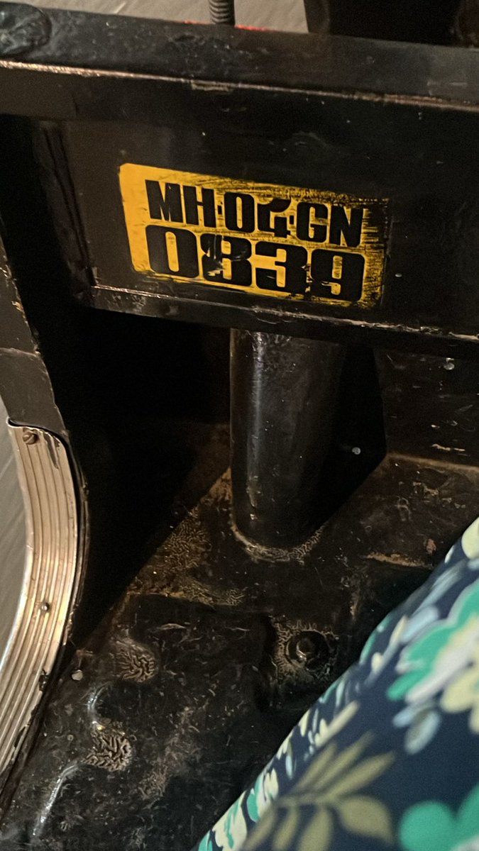 ankurr1985's tweet photo. @MTPHereToHelp @MumbaiPolice took a rickshaw from bhandup and the rickshaw person insisted to pay Rs.26 even though meter showing Rs.23 https://t.co/2A8nL8XFKh