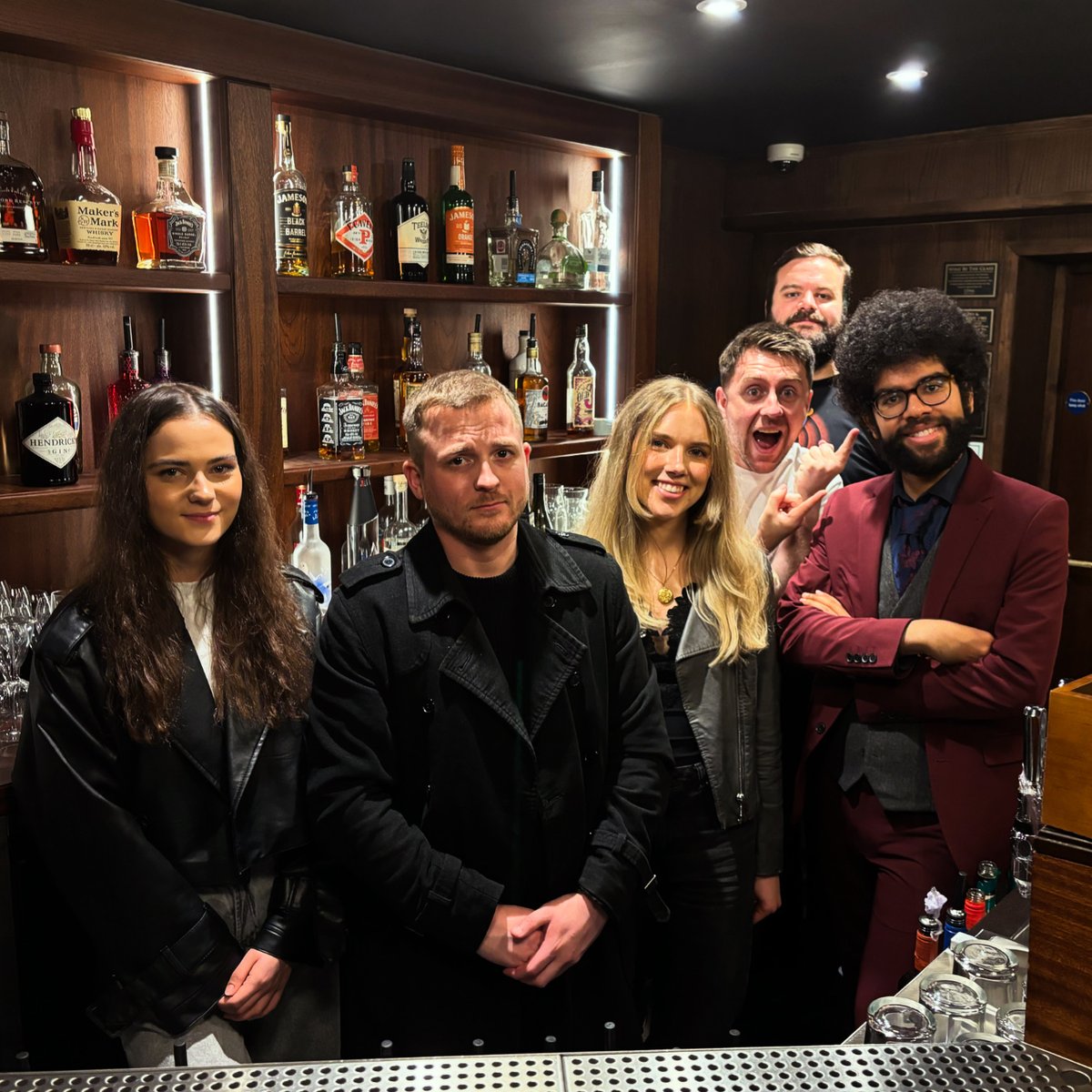 TimeAgentSeries's tweet image. Lizzie and Norman are just trying to enjoy a nice dinner, but when you’re dealing with Time Agents and overprotective best friends, nothing ever goes as planned! 

Will they make it through their first date without causing a ripple in the timeline?