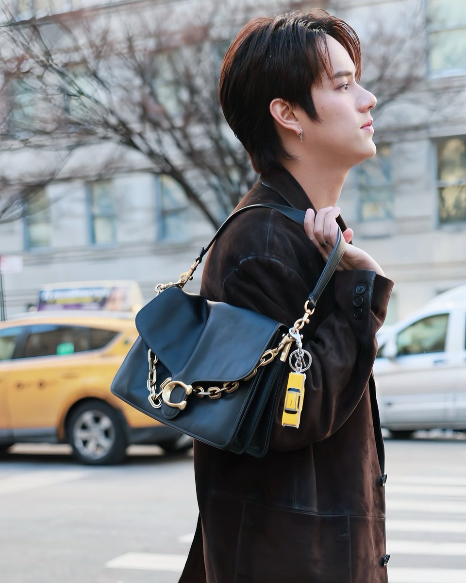 ซื้อค่ะใบนี้ 💸💸💸💸

NANON COACH NYFW25
#CoachFall25 #CoachNY
#mynameisnanon
<a href="/mynameisnanon/">NANON</a> <a href="/Coach/">Coach</a>