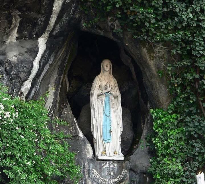 Este día celebramos a nuestra Señora de Lourdes: 

“Rogad por los pecadores."

Católicos con Acción | #CatólicosConAcción